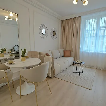 Apartment Gold In The Old Town *