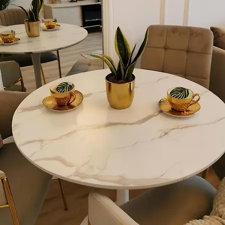 Apartment Gold In The Old Town